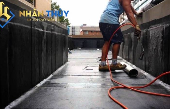 chống thấm bể nước bằng màng khò nóng