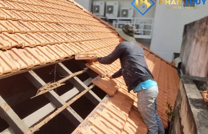 chống dột mái ngói biên hòa