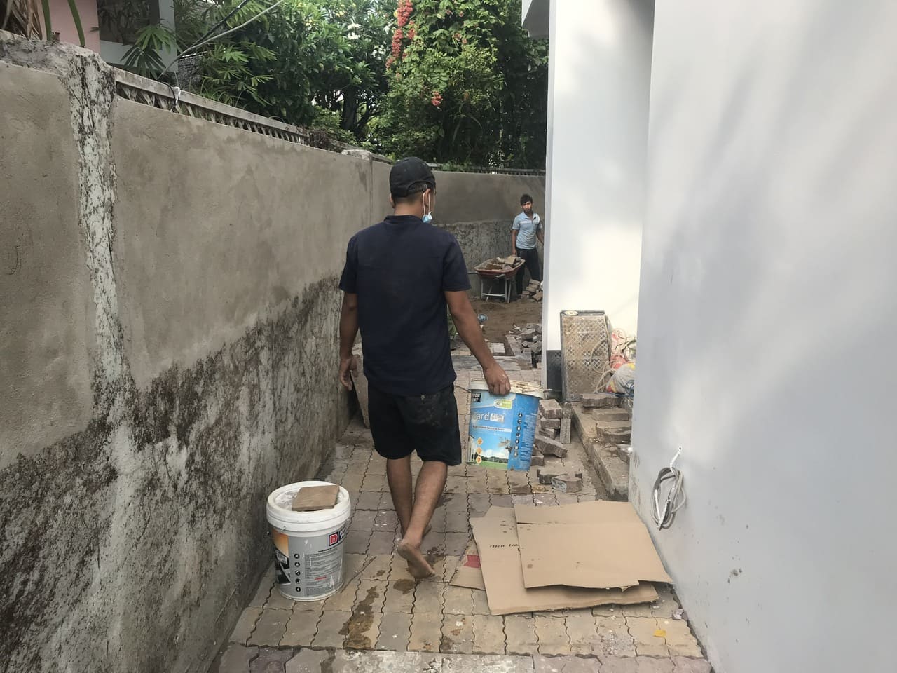 Đội trực tiếp thi công và chịu trách nhiệm từ khảo sát đến bảo hành
