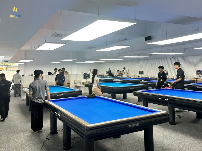 Khu bàn bida PBC Billiards sau khi hoàn thiện sơn trần và tường