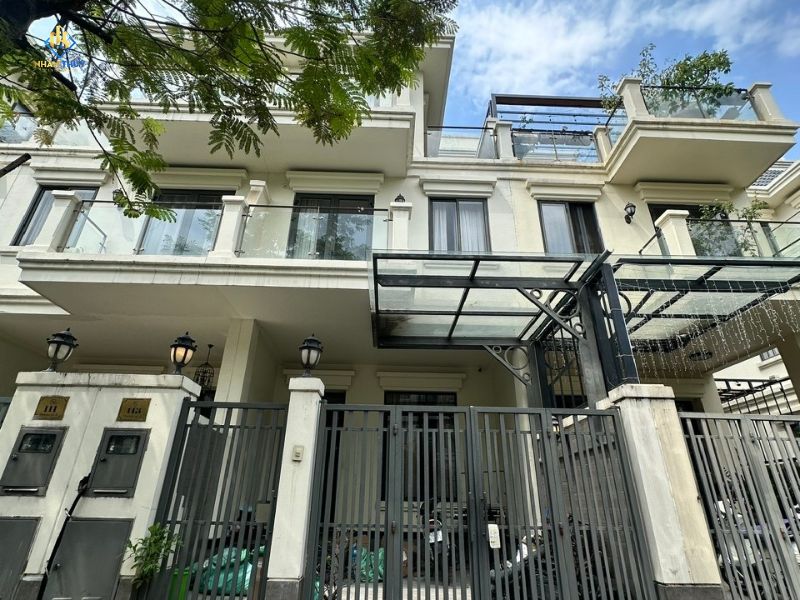 Mặt tiền nhà phố chị Trinh tại Bình Trưng, TP.HCM