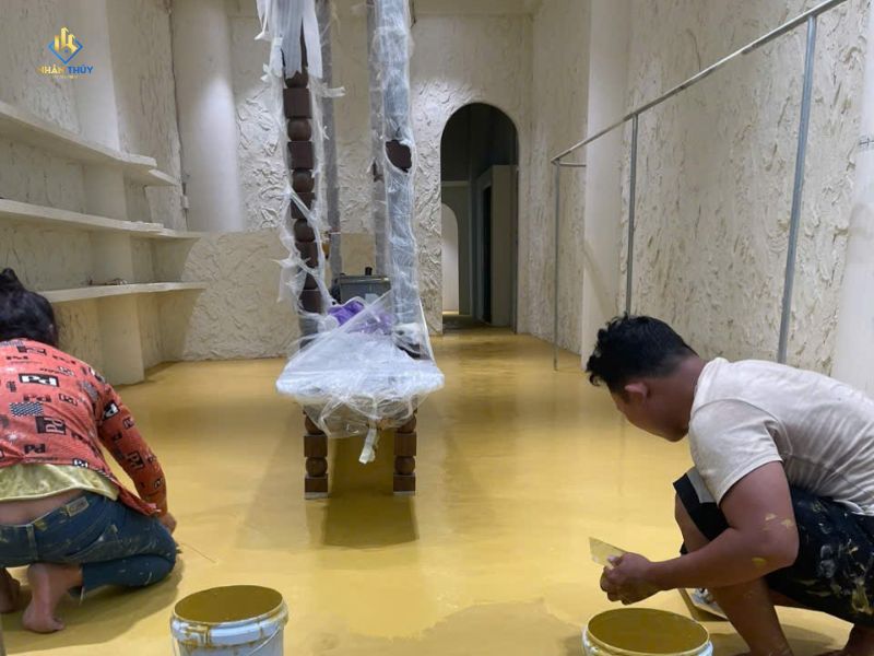 Không gian showroom tại Quận 5 trong quá trình sửa chữa và hoàn thiện
