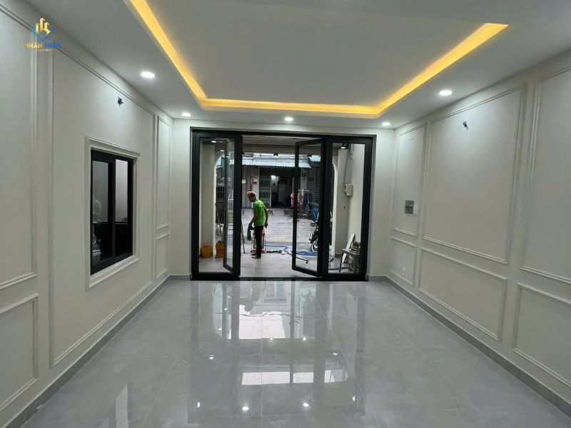 Phòng khách nhà anh Mến tại Quận 8 sau cải tạo