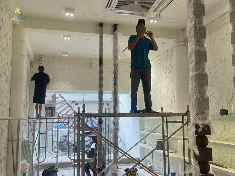Quá trình thi công showroom Lưu Việt Anh tại Quận 1