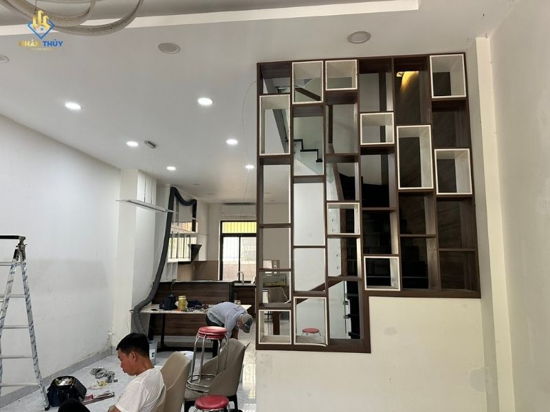 Khu vực bếp trong quá trình vệ sinh và hoàn thiện công trình