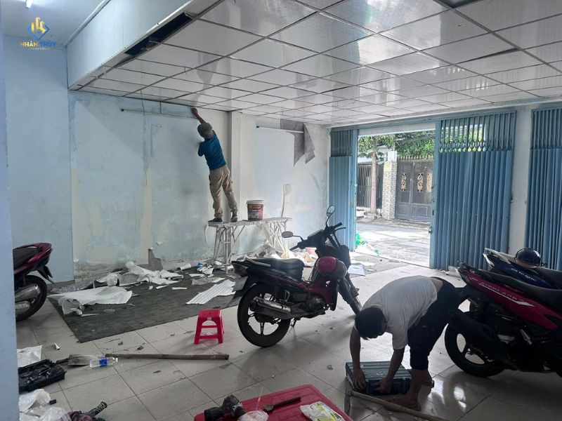 Thợ Nhân Thủy thi công cải tạo nhà tại Bình Tân